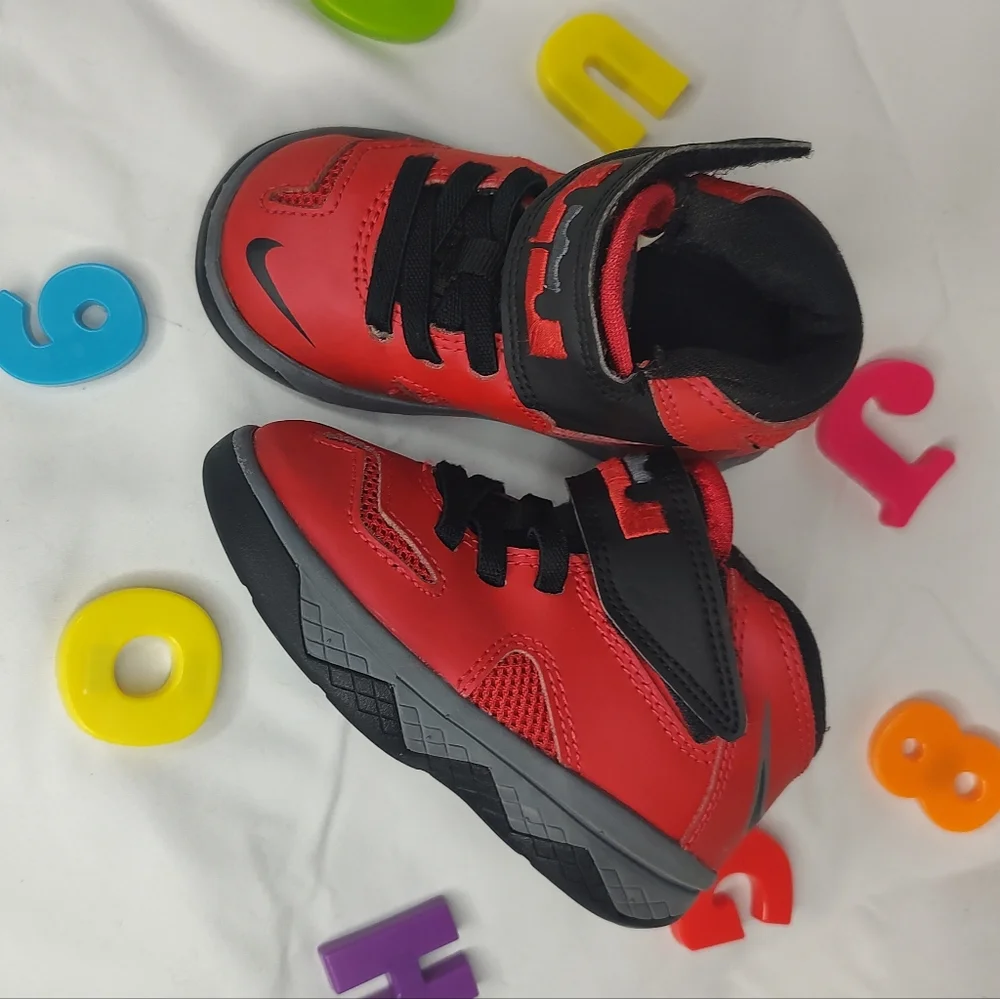 Nike Lebron Soldier vii 7 Red And Black Shoes 2014 Td Size 6c Toddler Kids